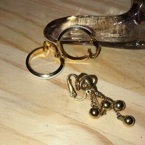 TRIFARI Gold & White Hoop & Gold Dangle Earrings Clip On Vintage